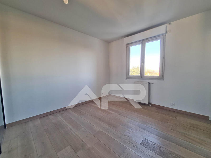 Appartement - 93 m² - 4 pièces