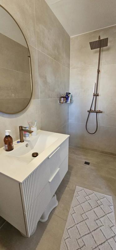 Villa - 259 m² - 8 pièces