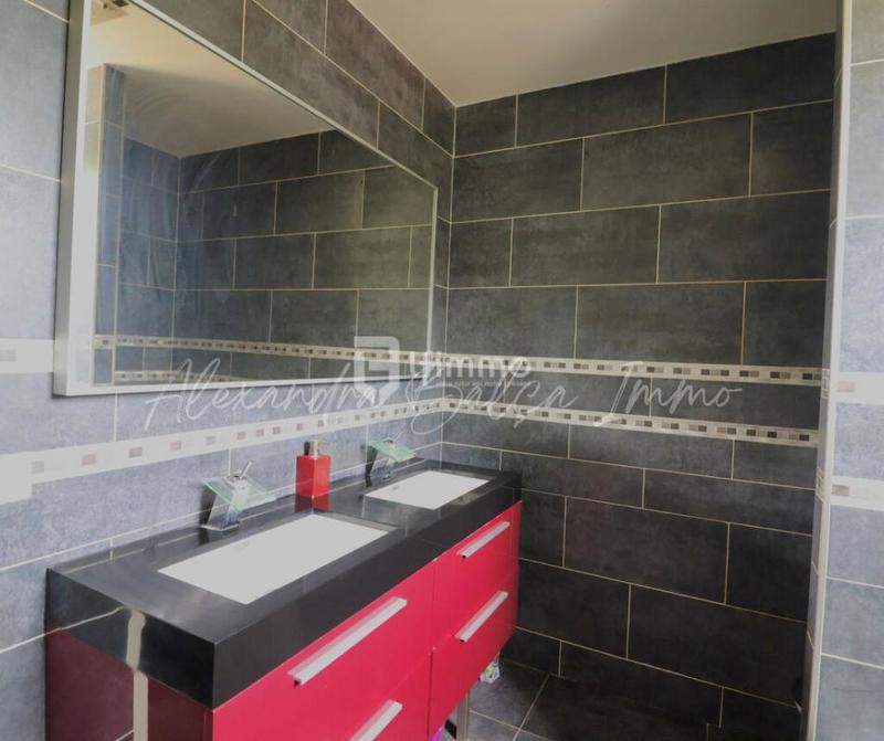 Maison - 111 m² - 5 pièces