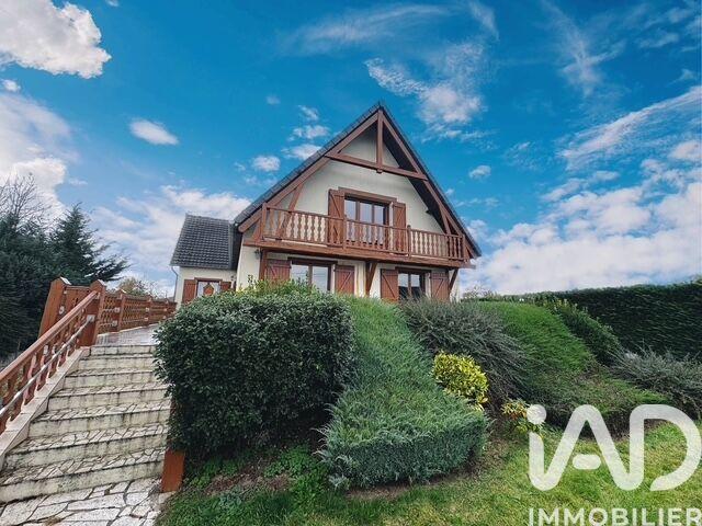 Maison - 205 m² - 10 pièces