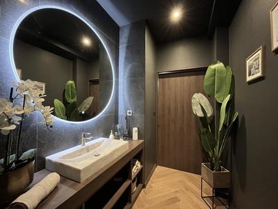 Maison - 341 m² - 8 pièces