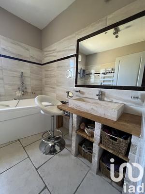 Maison - 205 m² - 8 pièces