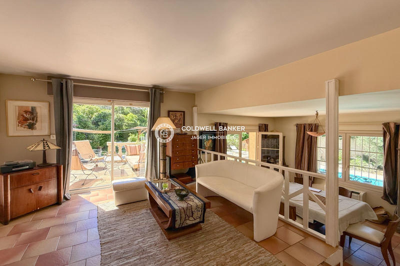 Villa - 206 m² - 6 pièces