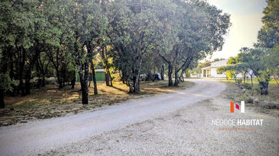 Maison - 235 m² - 10 pièces