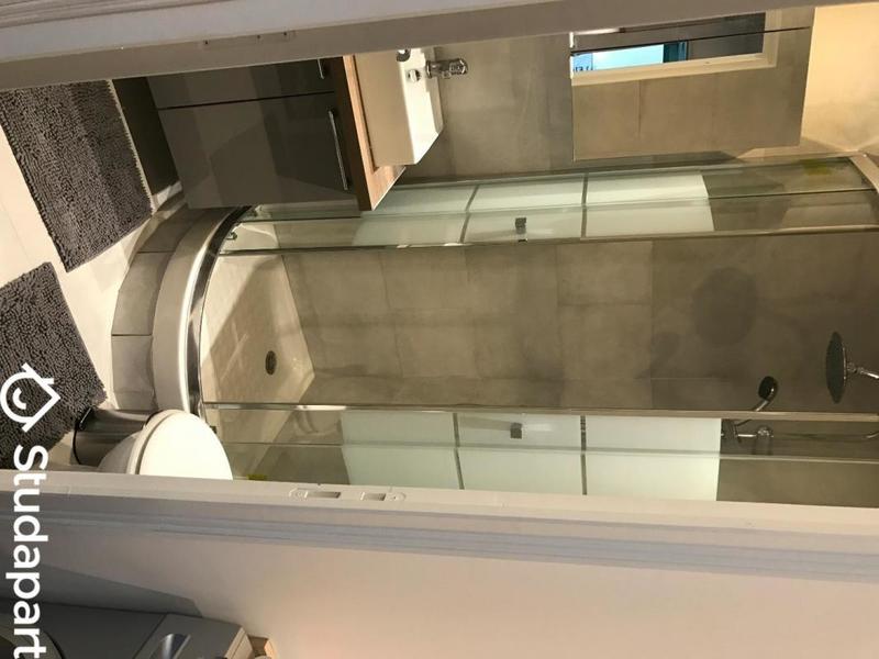 Chambre - 9 m² - 1 pièce