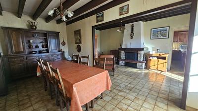 Maison - 138 m² - 7 pièces