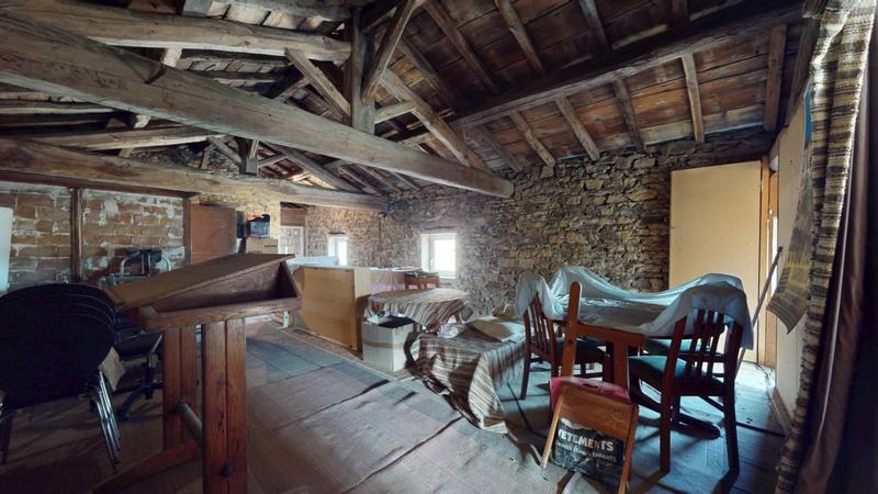 Maison - 240 m² - 5 pièces