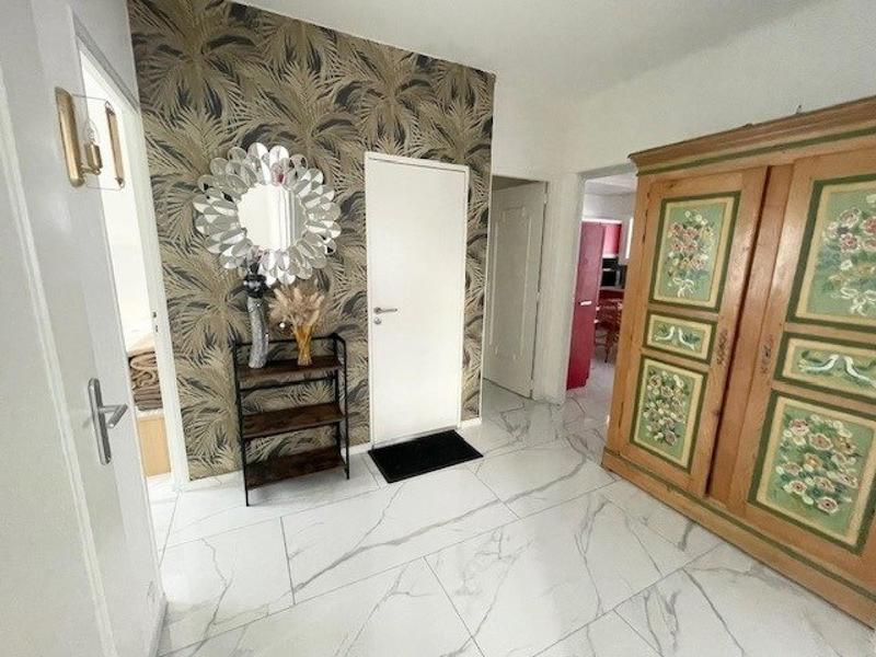 Maison - 200 m² - 6 pièces