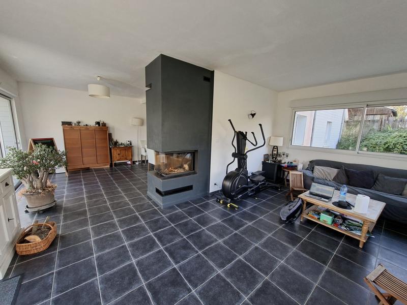 Maison - 182 m² - 7 pièces