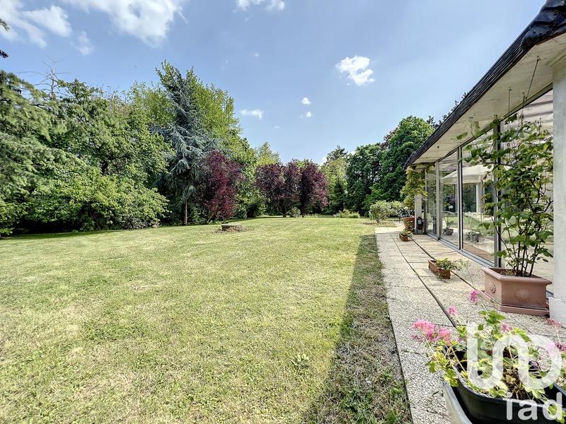 Maison - 250 m² - 6 pièces