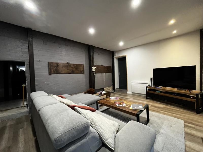 Maison - 254 m² - 7 pièces