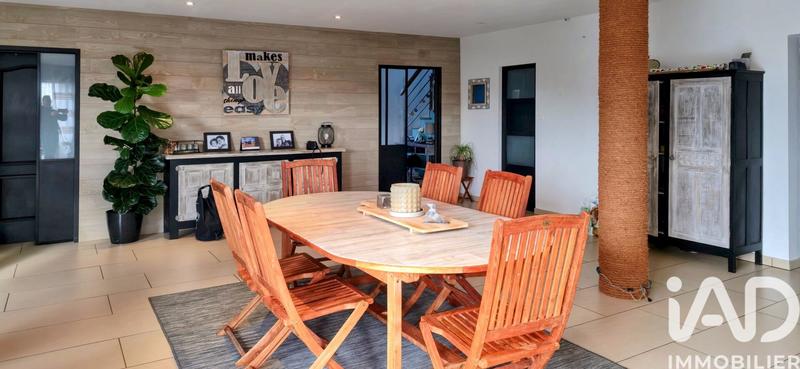 Maison - 255 m² - 6 pièces