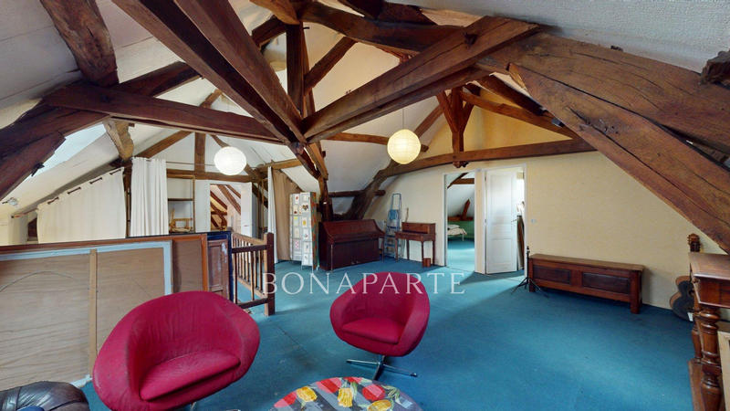 Maison - 246 m² - 8 pièces