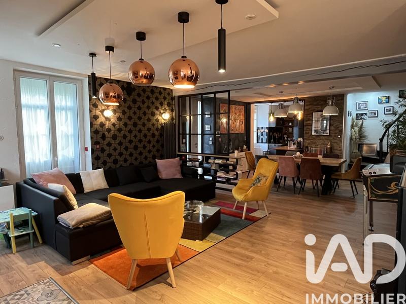 Maison de ville - 196 m² - 6 pièces