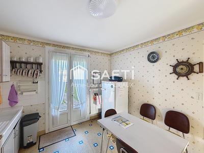 Maison - 80 m² - 6 pièces