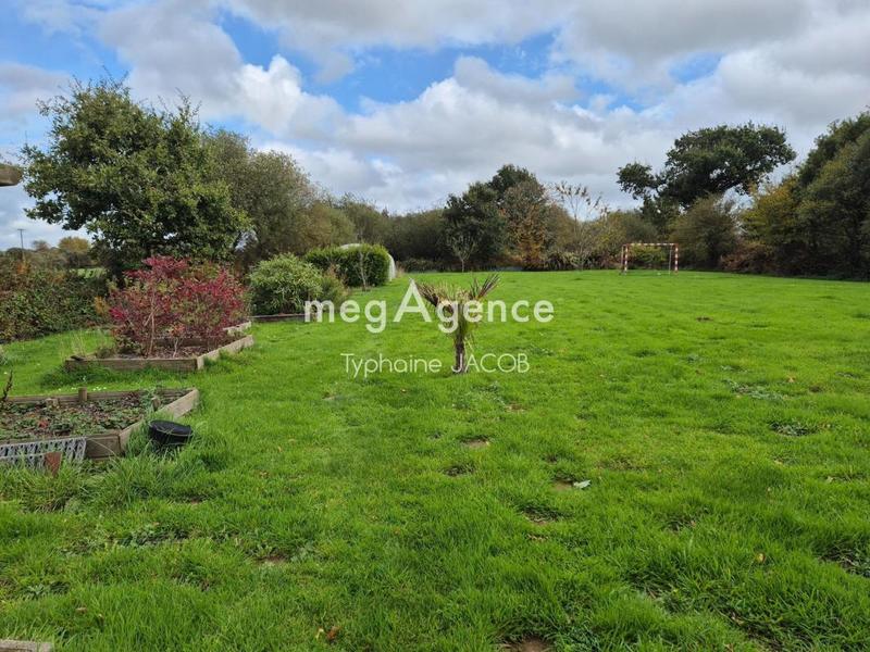 Maison - 210 m² - 10 pièces