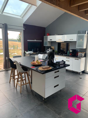 Villa - 205 m² - 4 pièces