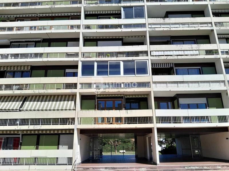 Appartement - 64 m² - 5 pièces