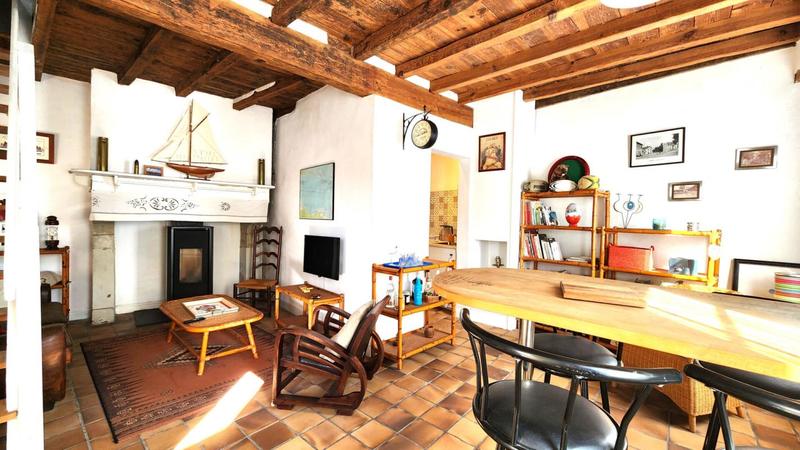 Maison - 195 m² - 7 pièces