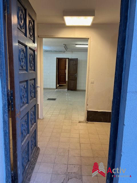 Local d'activités - 90 m²