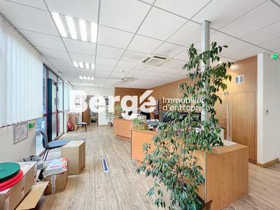 Entrepôt - 1 480 m²