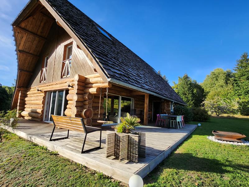 Maison - 207 m² - 7 pièces