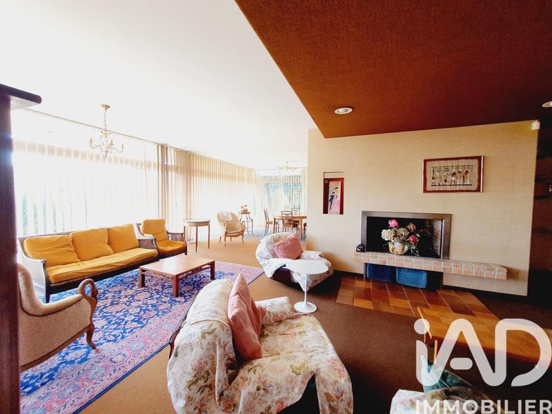 Maison de maîtres - 320 m² - 10 pièces