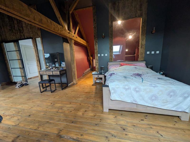 Maison - 202 m² - 5 pièces