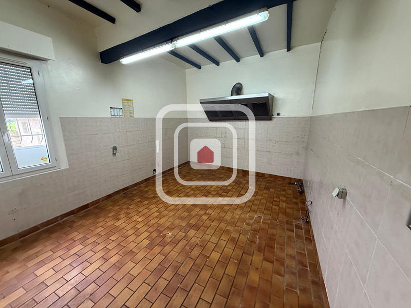 Maison - 642 m² - 14 pièces