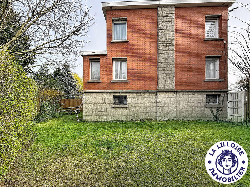 Maison - 95 m² - 5 pièces