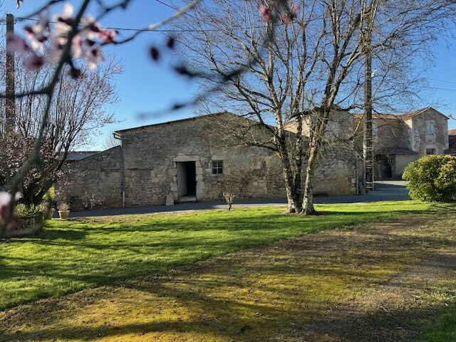 Maison - 147 m² - 6 pièces