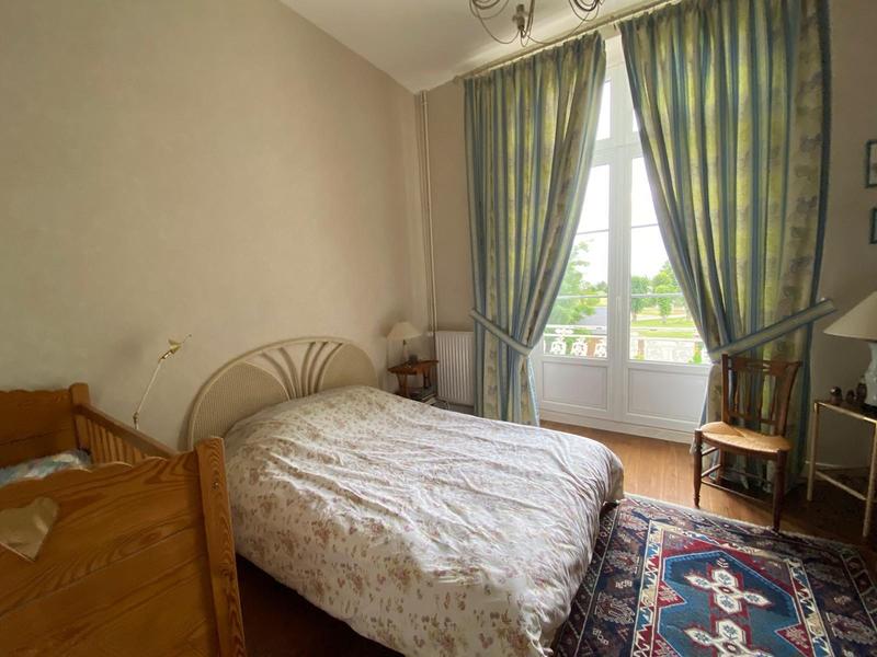 Maison - 266 m² - 8 pièces