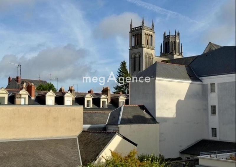 Appartement - 85 m² - 4 pièces