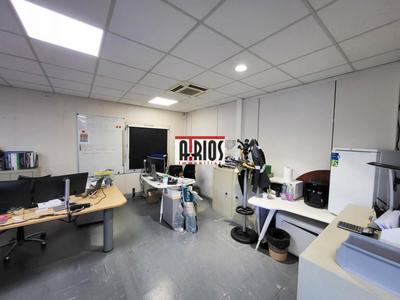 Local d'activité / Entrepôt - 780 m²