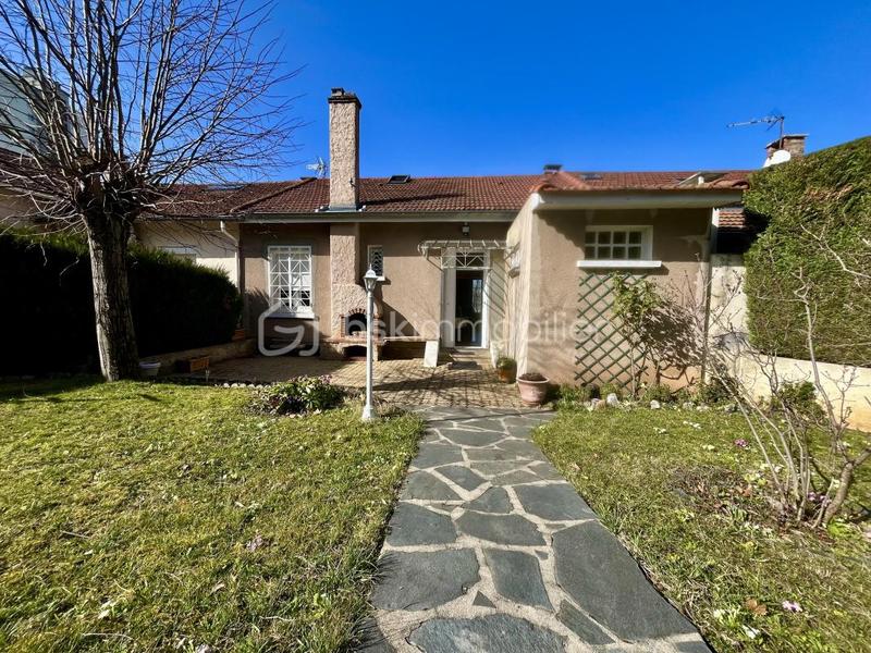 Maison - 85 m² - 5 pièces