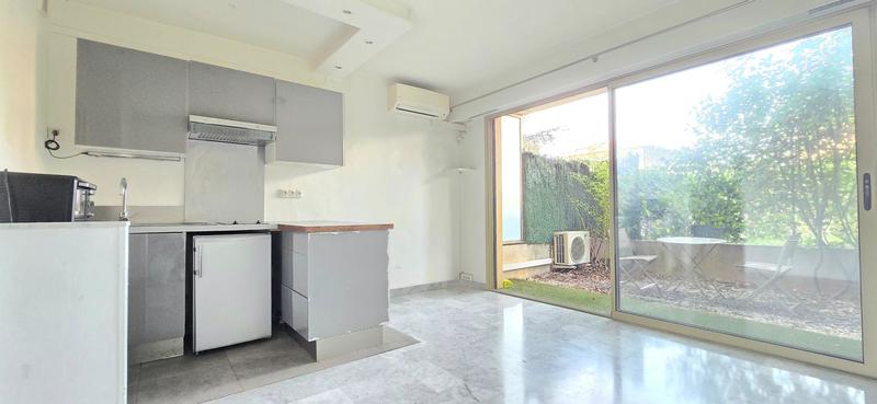 Studio - 20 m² - 1 pièce