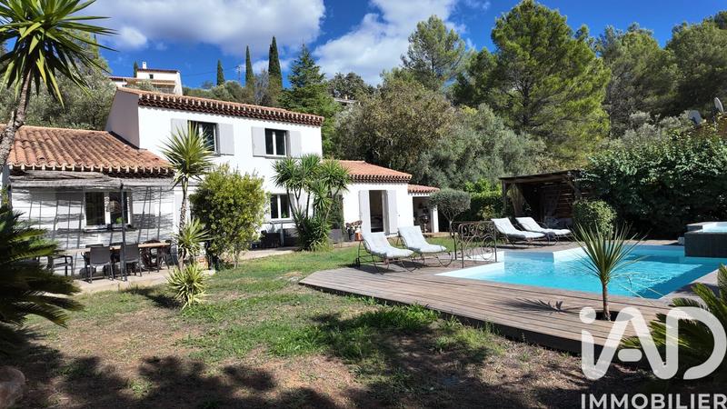 Maison - 145 m² - 6 pièces