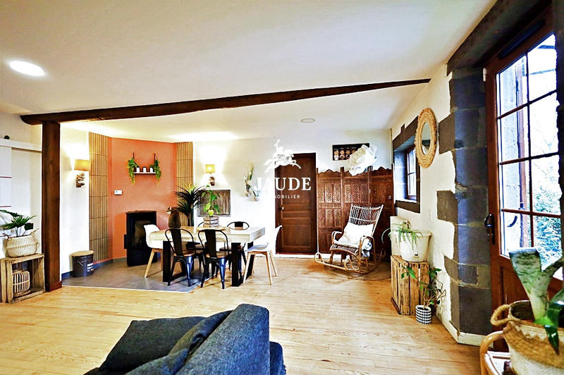 Maison - 152 m² - 6 pièces