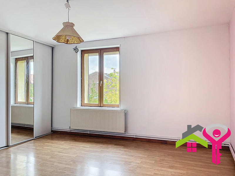 Maison - 180 m² - 6 pièces