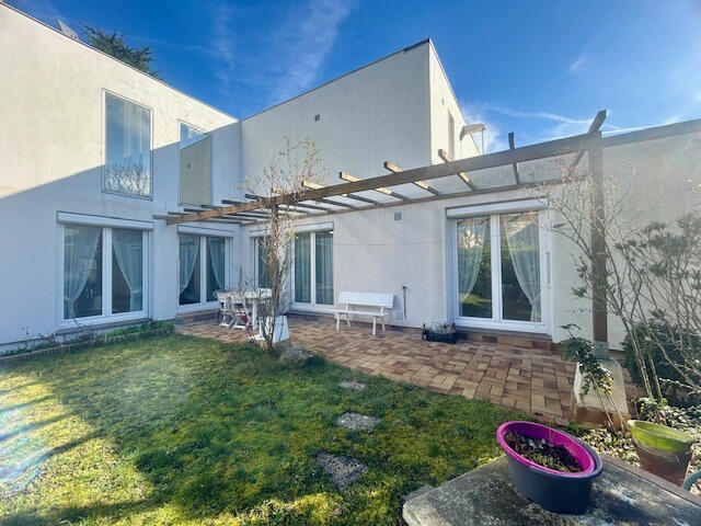 Appartement - 134 m² - 6 pièces