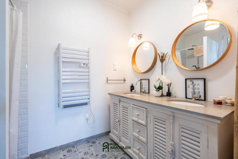 Villa - 205 m² - 6 pièces