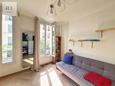 Studio - 25 m² - 1 pièce