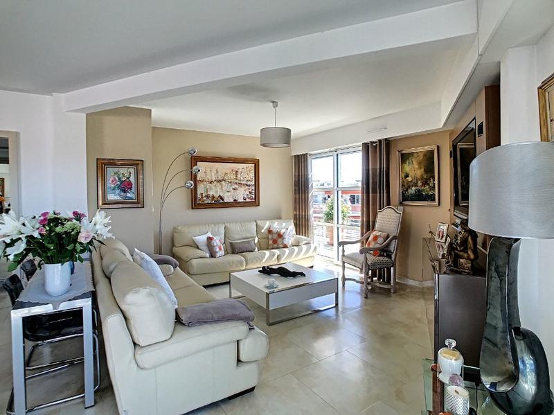 Appartement - 107 m² - 4 pièces