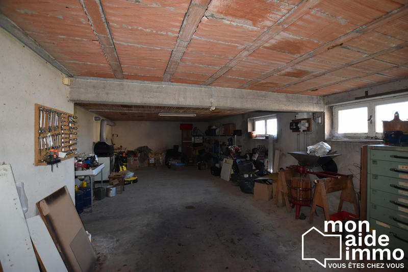 Maison traditionnelle - 240 m² - 9 pièces