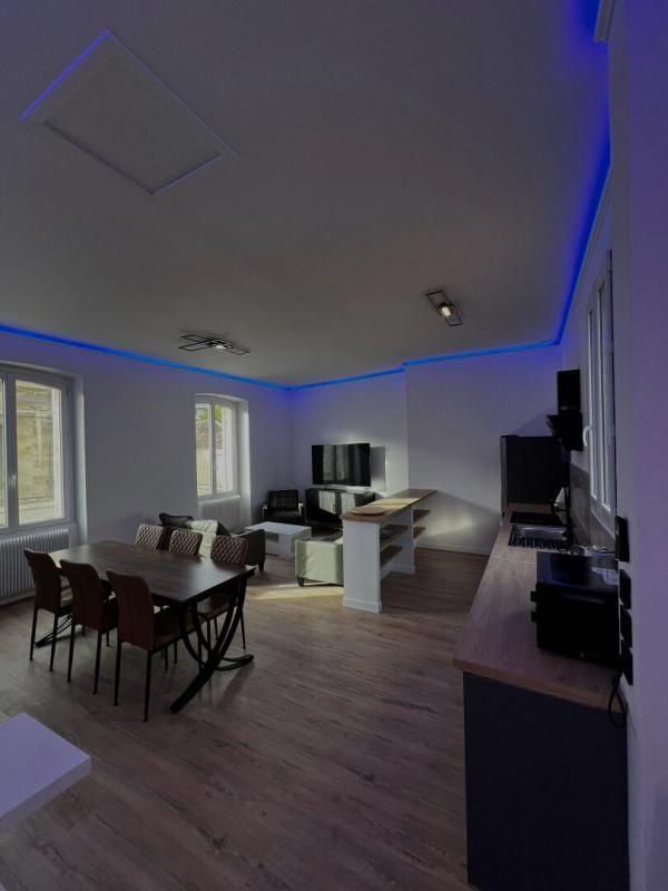 Appartement - 101 m² - 2 pièces