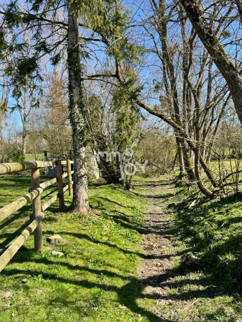 Propriété - 480 m² - 10 pièces