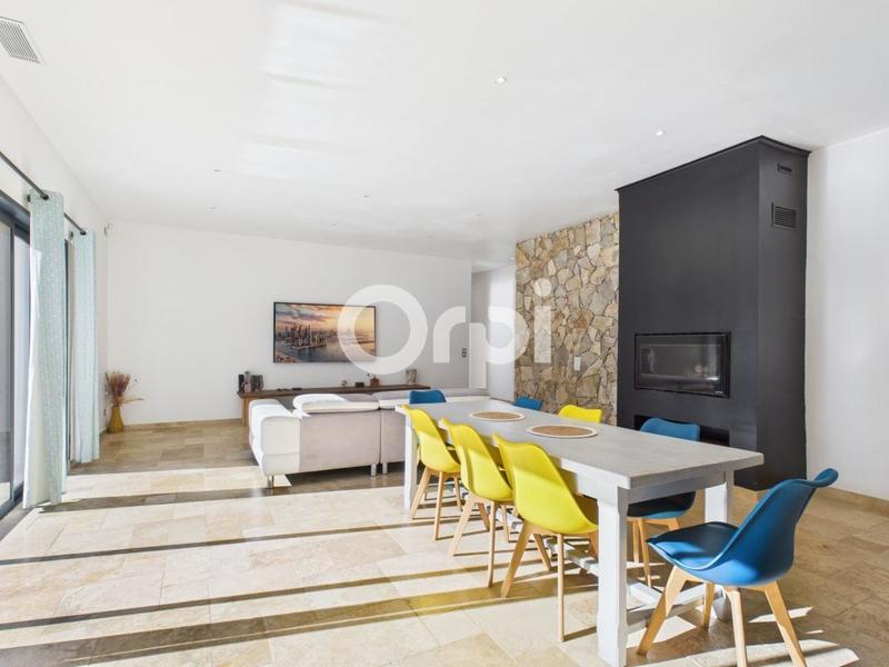 Maison - 180 m² - 5 pièces