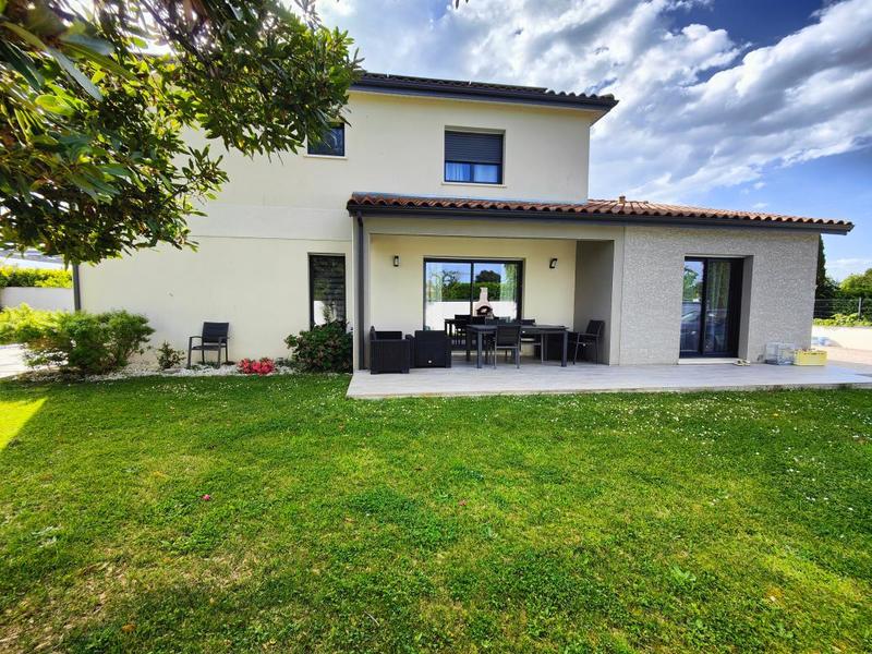 Maison - 160 m² - 6 pièces