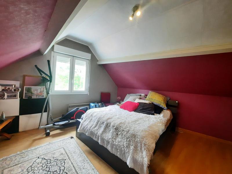 Maison - 242 m² - 6 pièces