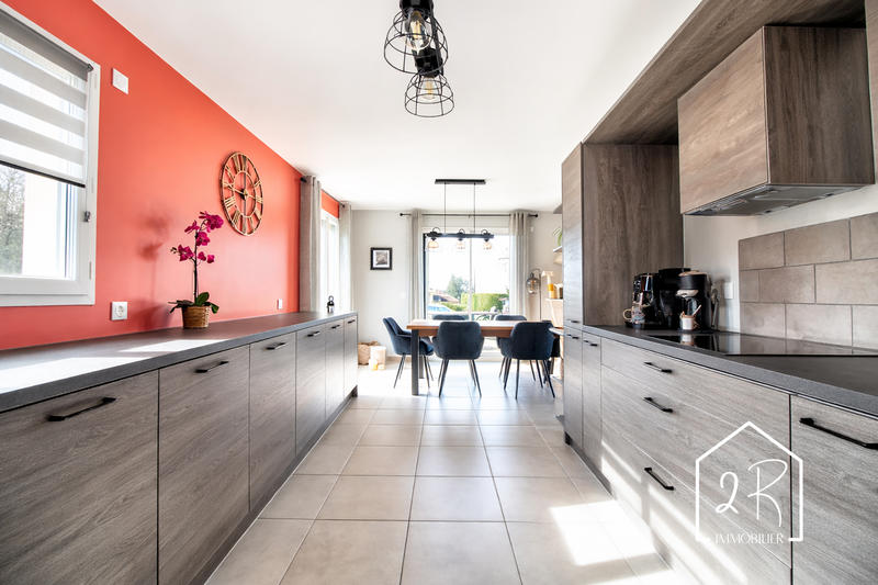 Maison - 90 m² - 4 pièces